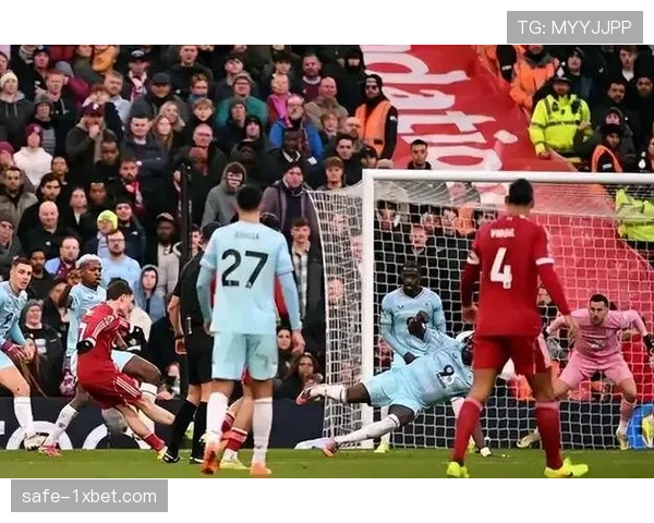 曼联将客场挑战埃弗顿争夺欧冠资格关键战役来临